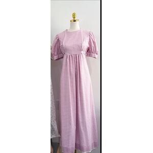 Vintage Gingham cotton cottage core, milk maid dress M/L